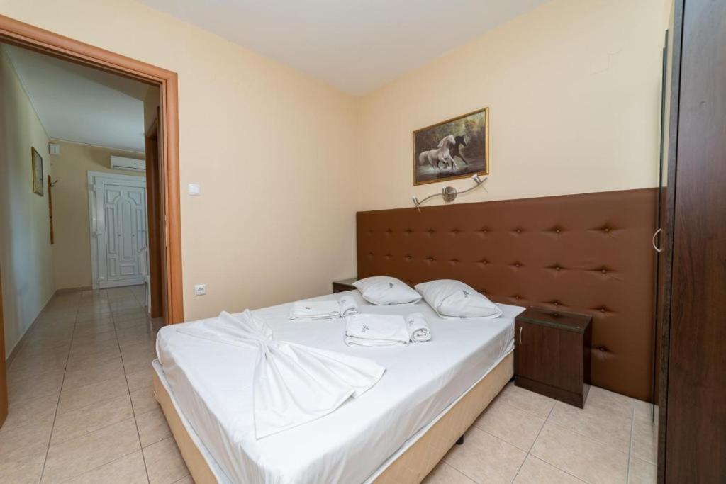 Apartament Side By Side Nea Iraklitsa Zewnętrze zdjęcie