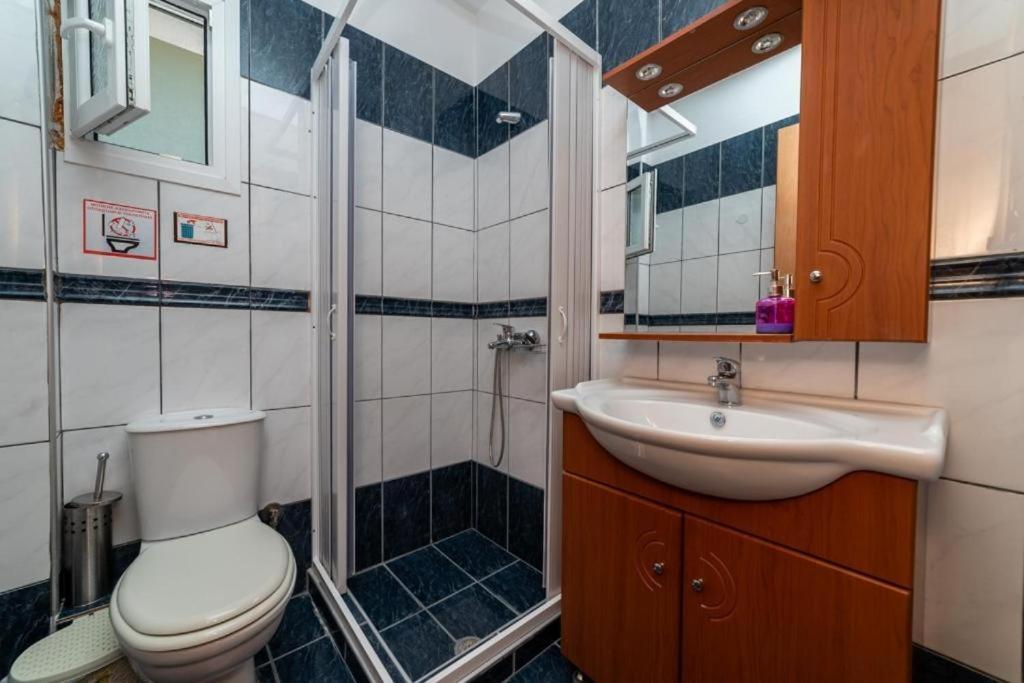 Apartament Side By Side Nea Iraklitsa Zewnętrze zdjęcie